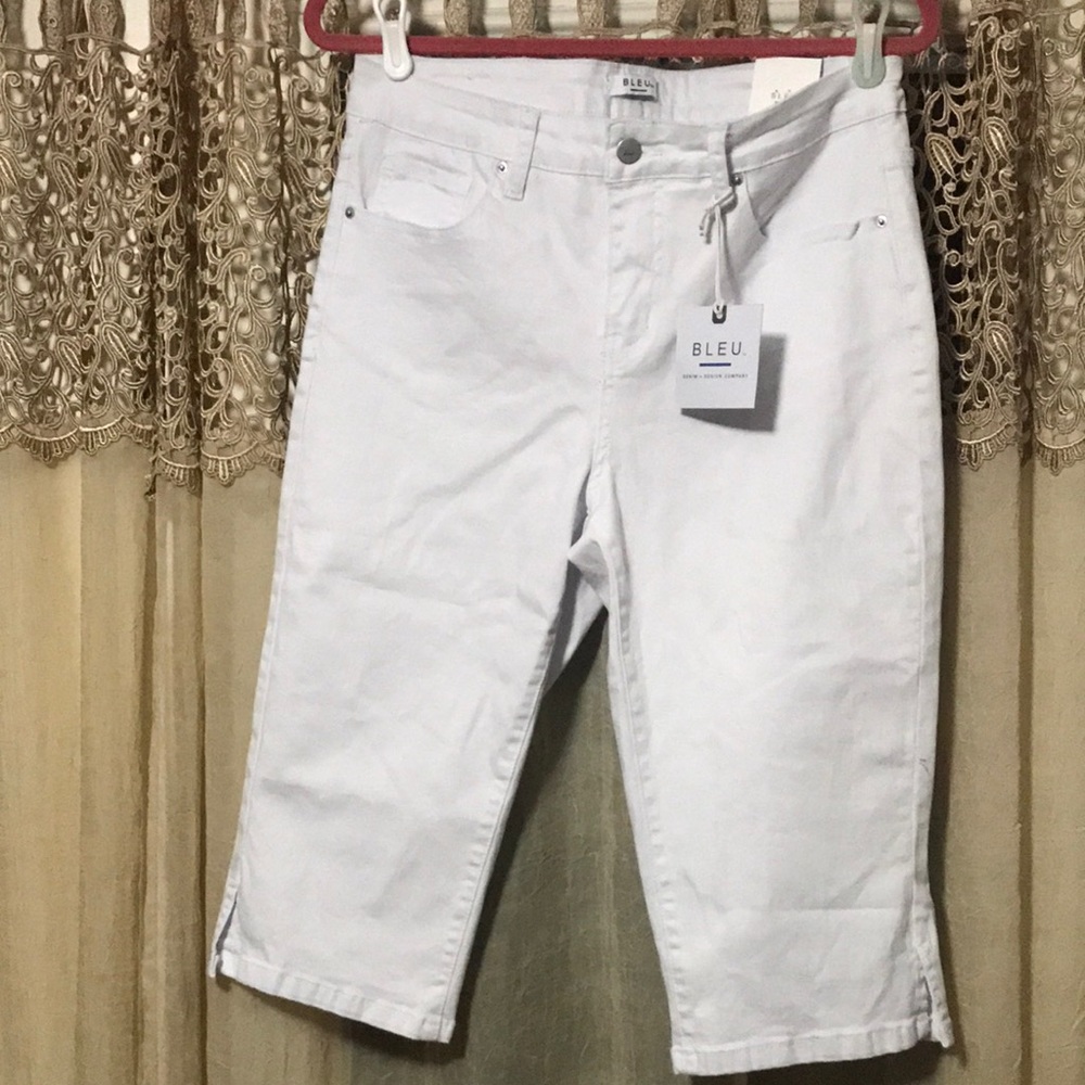 Bleu Denim Capri Jeans